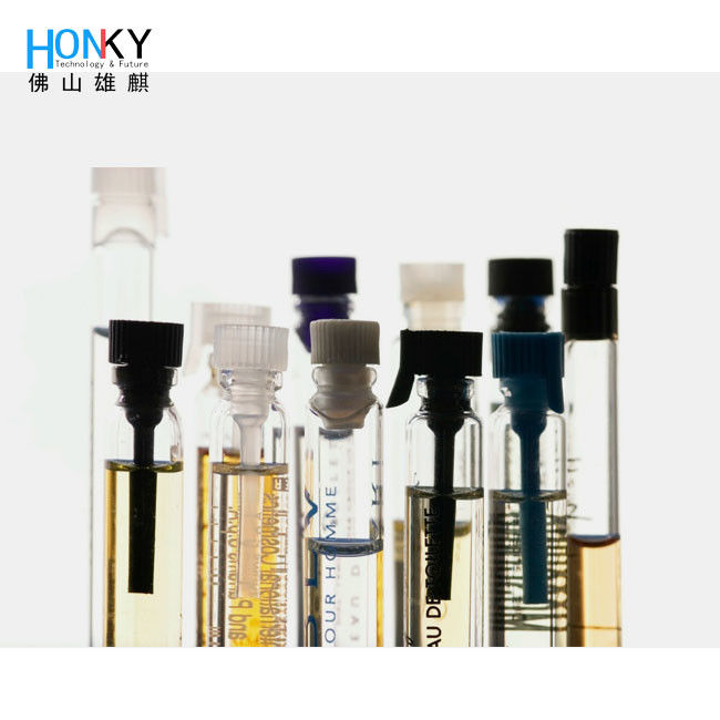 Machine de remplissage automatique de tubes d'échantillons de parfums de 2 ml avec pompe à piston en céramique pour une efficacité de 80 BPm