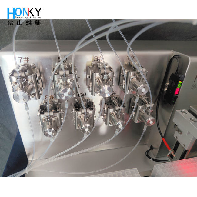 Laboratoire de bureau utilisant une machine de remplissage en plastique à puits profonds à têtes multiples avec une haute précision pour le remplissage de liquide bio-régent