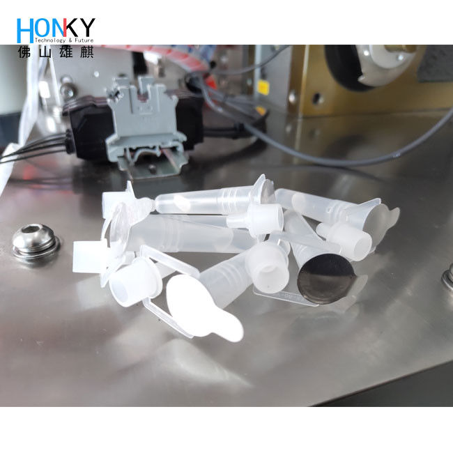 Machine automatique de remplissage et de scellage de tubes d'échantillonnage de virus avec système de scellage par feuille pour l'emballage à grande vitesse des tubes d'échantillonnage