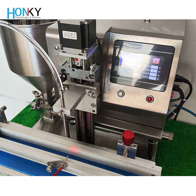 Desktop Conveyor Type Skin Care Cream Bottle Filling Machine With Q-R Ceramic Piston Pump For Small Batch Packing
